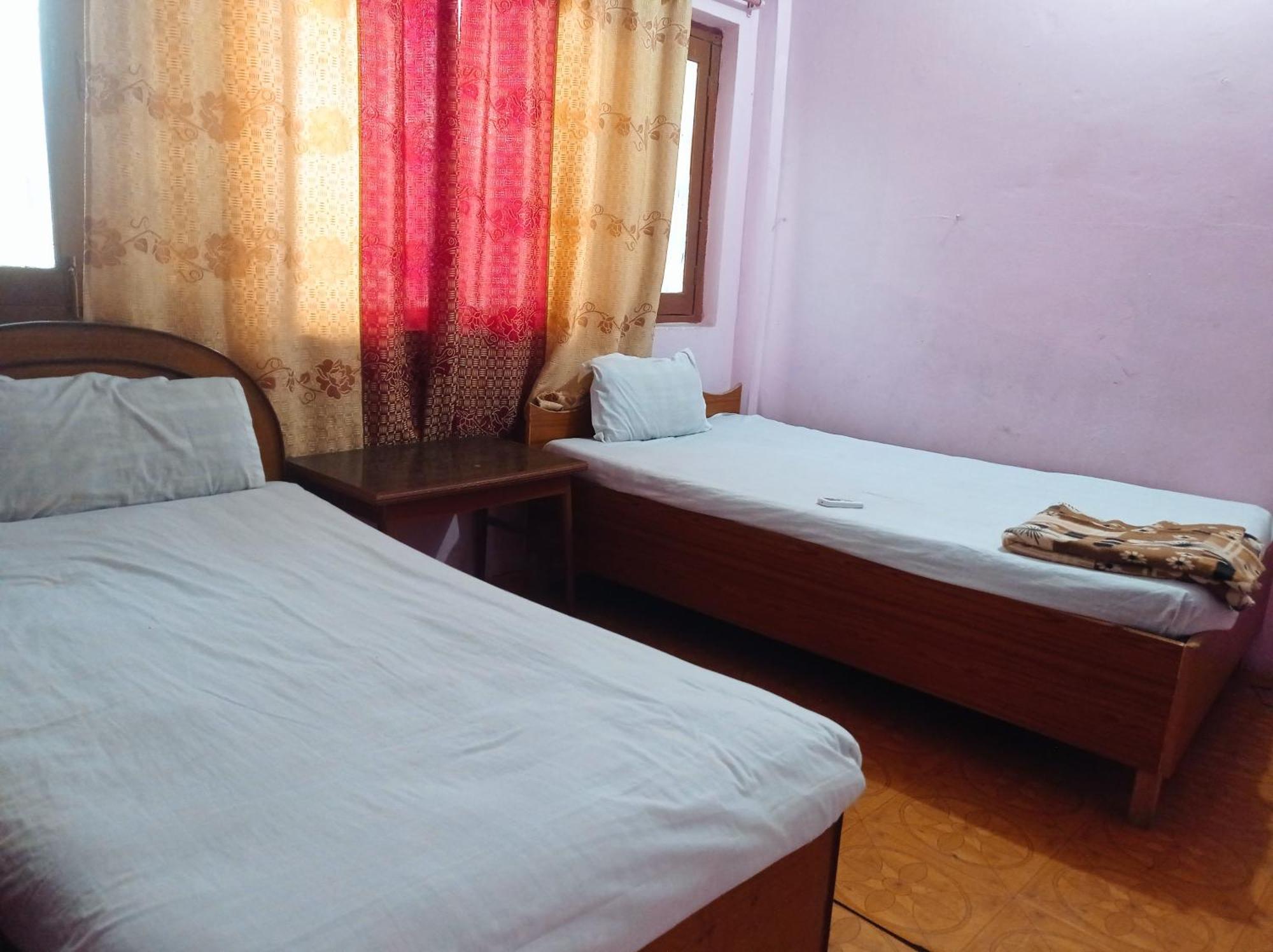 Darshan Namaste Hotel & Lodge Bhairāhawā Екстериор снимка